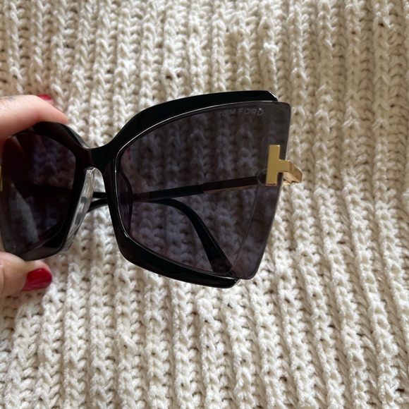 Tom Ford Sunglasses - Picture 3 of 8